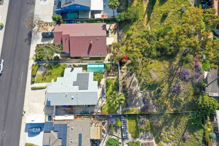 435 Mainsail Road, Oceanside, California 92054