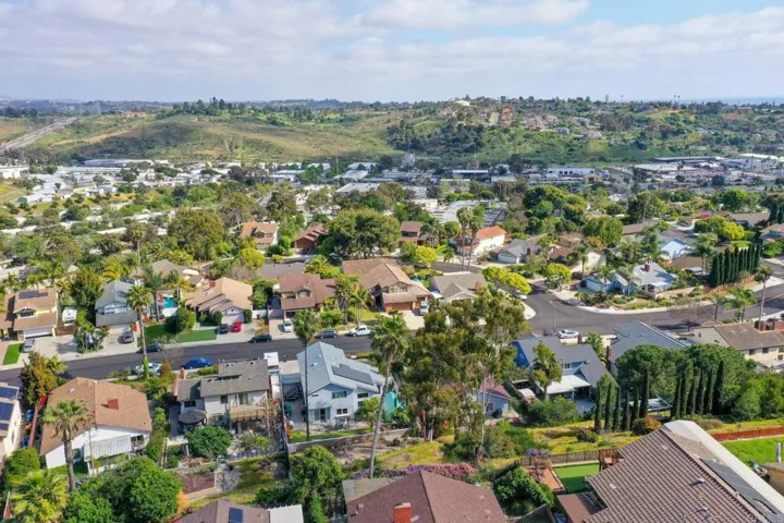 435 Mainsail Road, Oceanside, California 92054