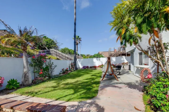 435 Mainsail Road, Oceanside, California 92054