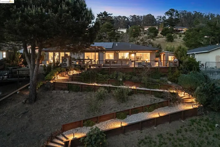 530 Elysian Fields Dr, Oakland, California 94605