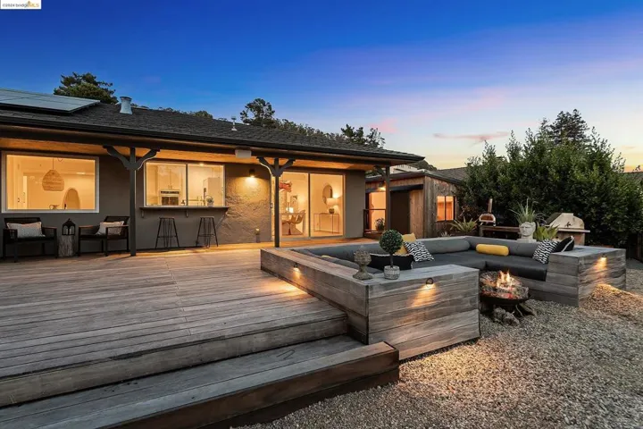 530 Elysian Fields Dr, Oakland, California 94605