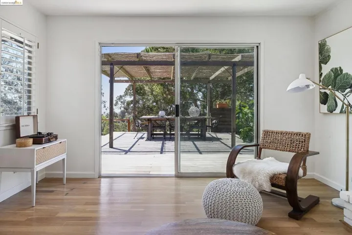 530 Elysian Fields Dr, Oakland, California 94605