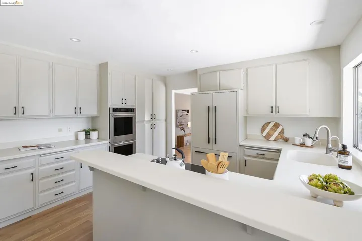 530 Elysian Fields Dr, Oakland, California 94605
