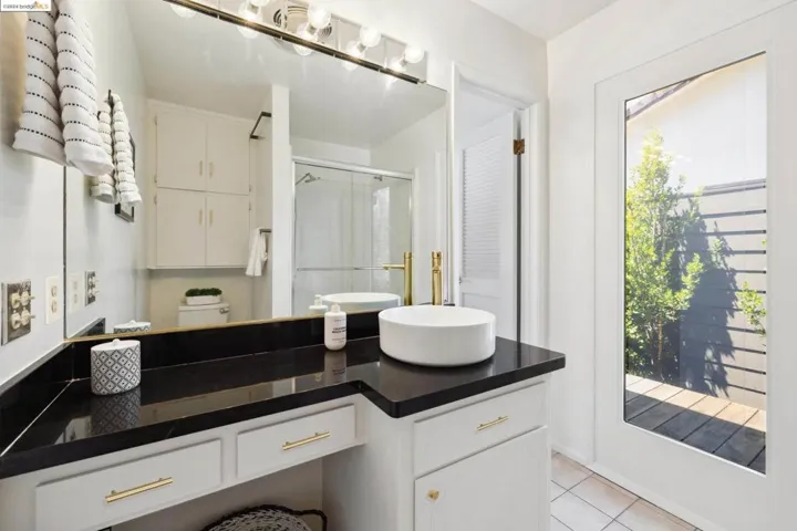 530 Elysian Fields Dr, Oakland, California 94605