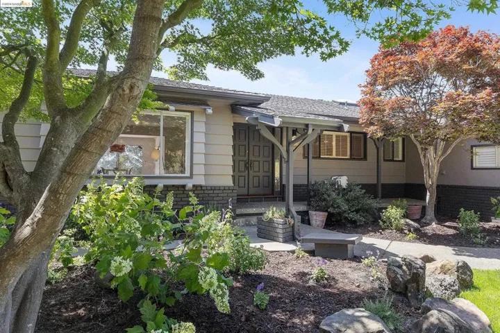 530 Elysian Fields Dr, Oakland, California 94605