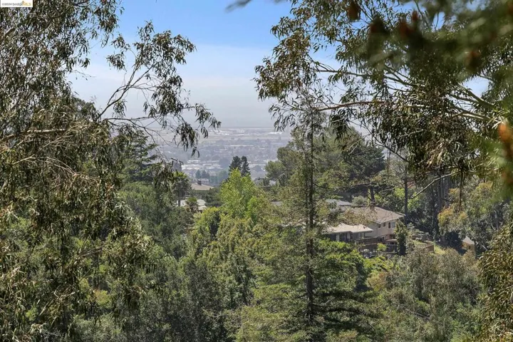 530 Elysian Fields Dr, Oakland, California 94605