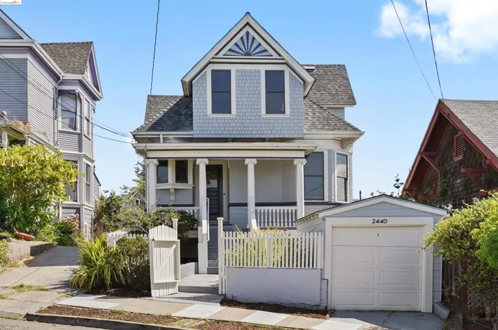 2440 E 23rd St, Oakland, California 94601