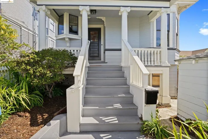 2440 E 23rd St, Oakland, California 94601