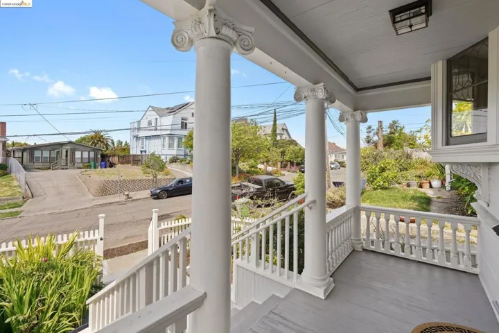 2440 E 23rd St, Oakland, California 94601