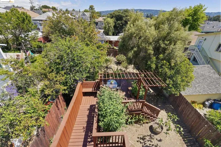 2440 E 23rd St, Oakland, California 94601