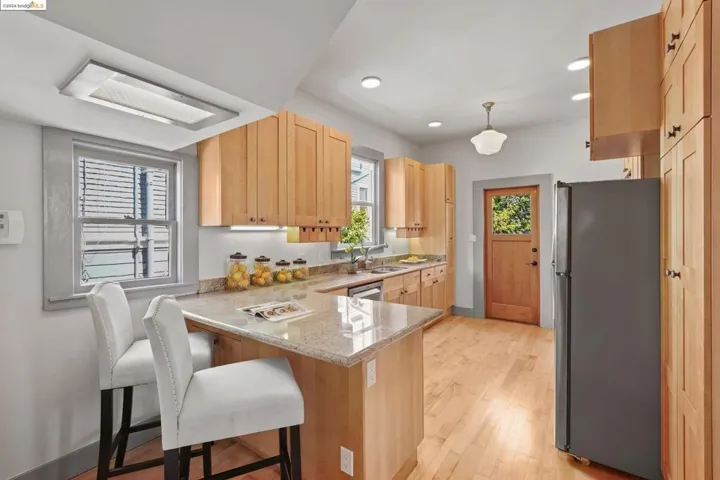 2440 E 23rd St, Oakland, California 94601