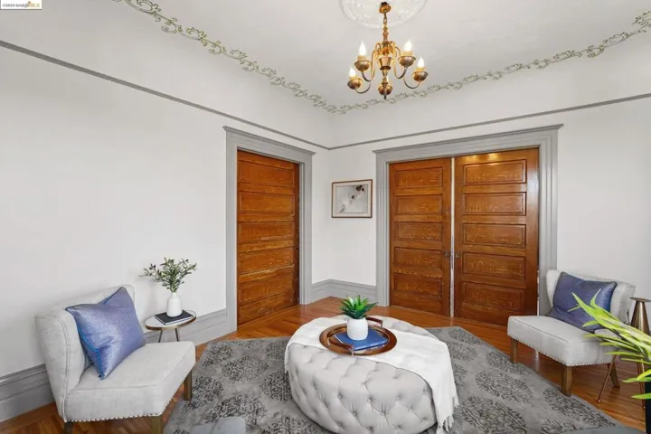 2440 E 23rd St, Oakland, California 94601