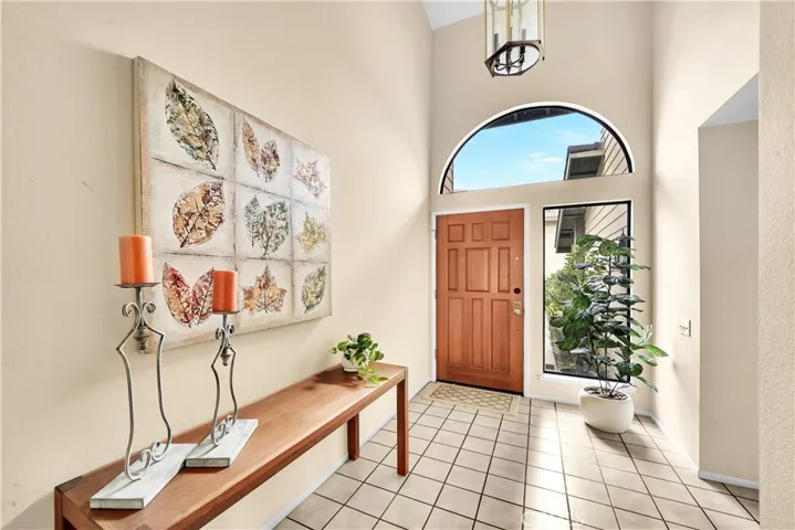 Light, Bright and open with Natural Light, Turnkey Ready