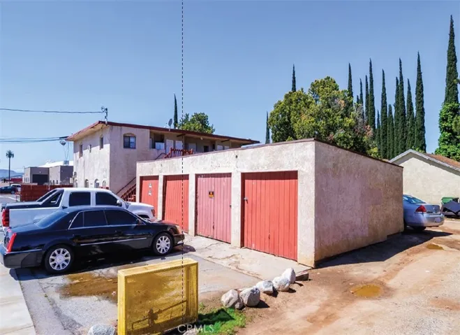 1498 E 6th Street, Beaumont, California 92223