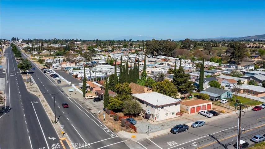 1498 E 6th Street, Beaumont, California 92223