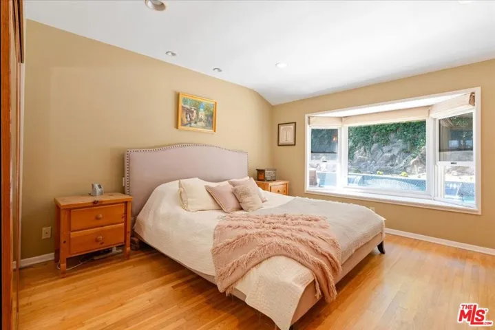 Primary suite