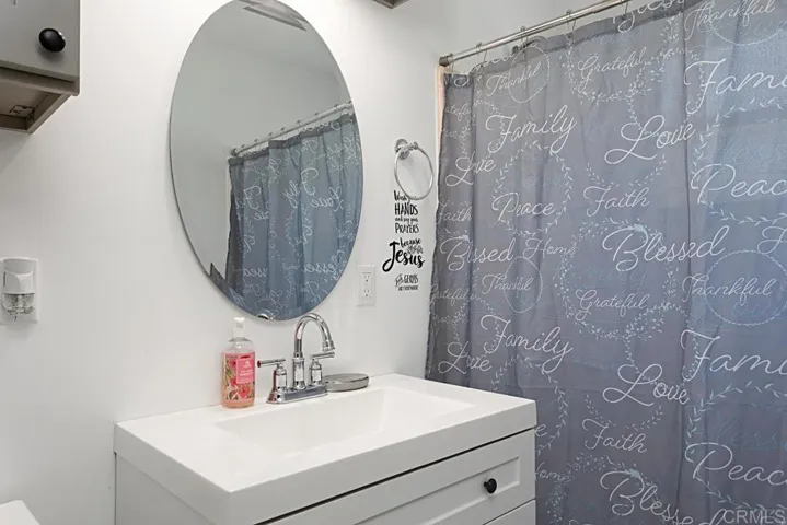 714 Convertible Lane, Fallbrook, California 92028