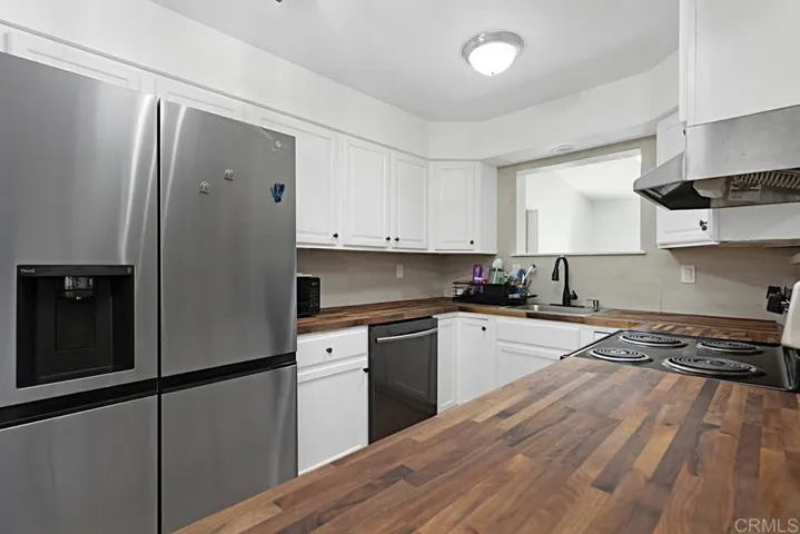 714 Convertible Lane, Fallbrook, California 92028