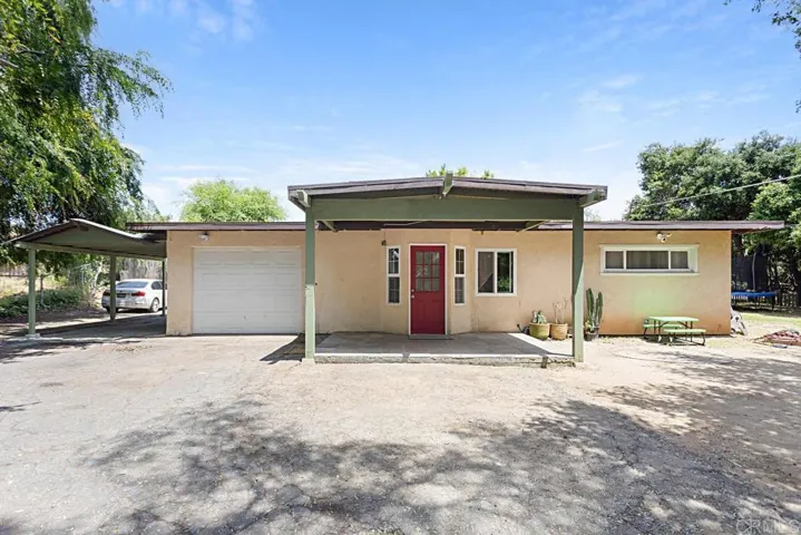 714 Convertible Lane, Fallbrook, California 92028