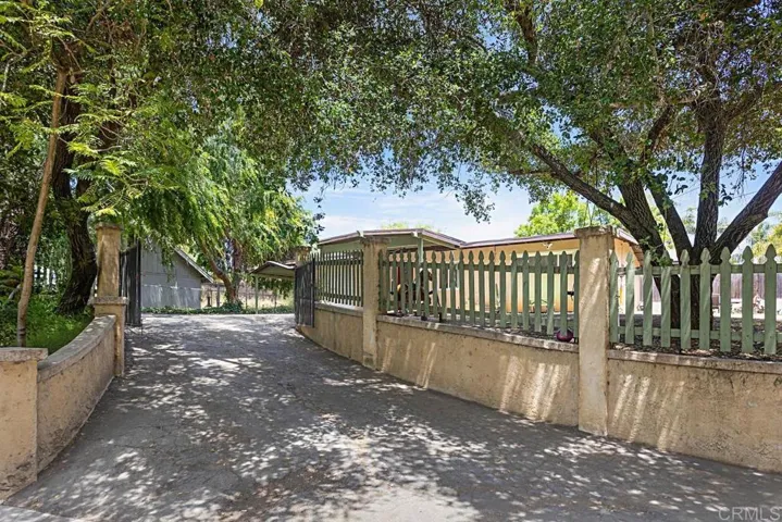 714 Convertible Lane, Fallbrook, California 92028