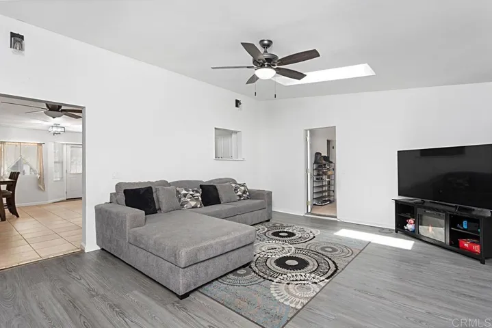 714 Convertible Lane, Fallbrook, California 92028