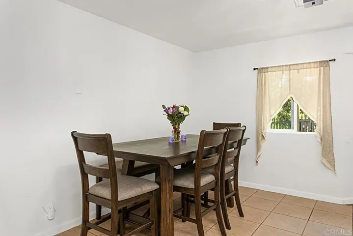 714 Convertible Lane, Fallbrook, California 92028