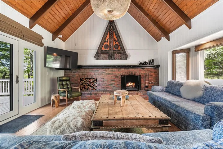 28956 North Shore Road, Lake Arrowhead, California 92352