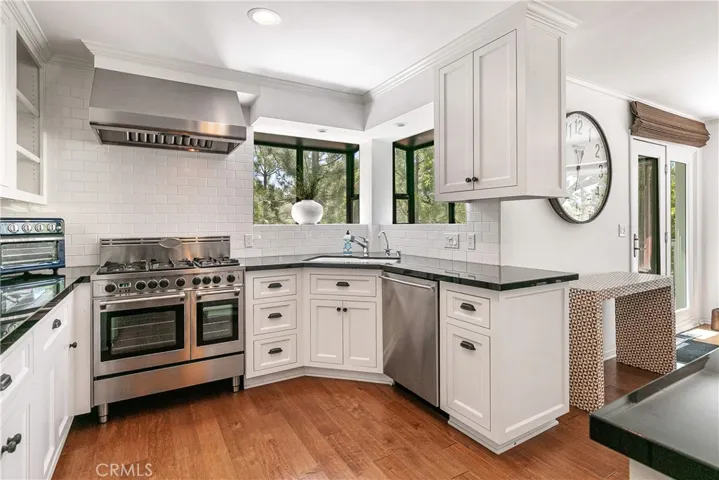 28956 North Shore Road, Lake Arrowhead, California 92352
