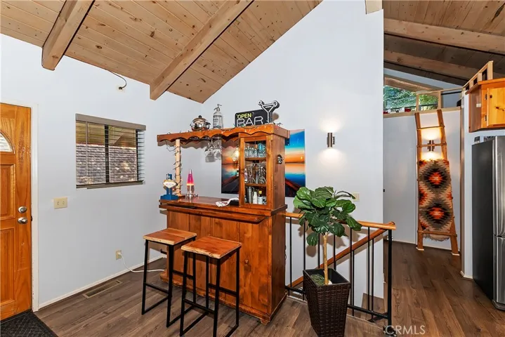 760 Lake Drive, Lake Arrowhead, California 92352