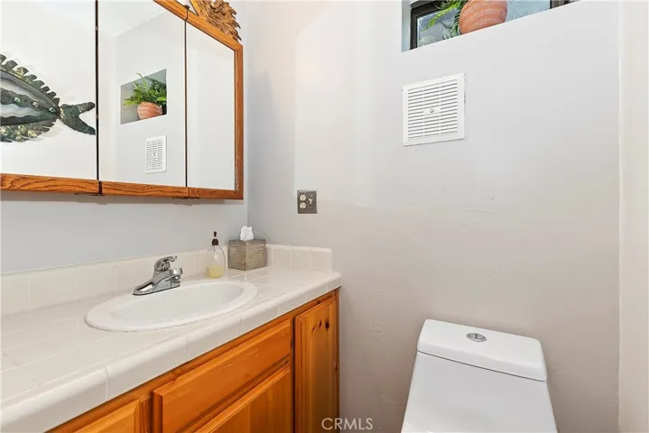 760 Lake Drive, Lake Arrowhead, California 92352