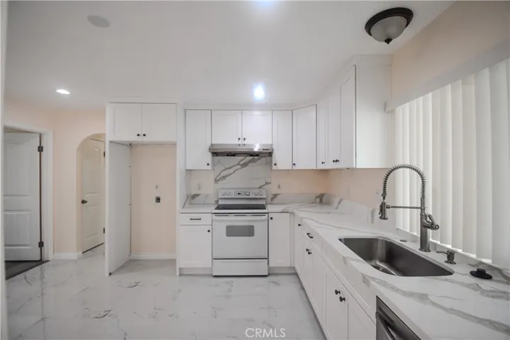 16063 Mount Hicks Street, Fountain Valley, California 92708