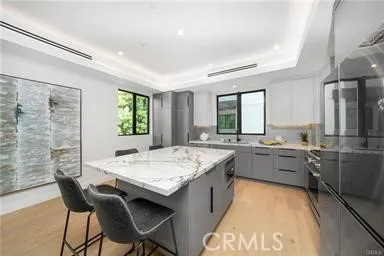 14553 Benefit Street, Sherman Oaks, California 91403
