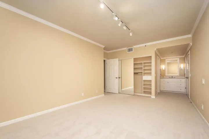 1 Baldwin Avenue 1008, San Mateo, California 94401