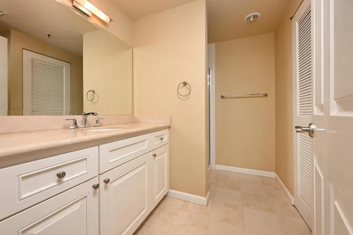 1 Baldwin Avenue 1008, San Mateo, California 94401