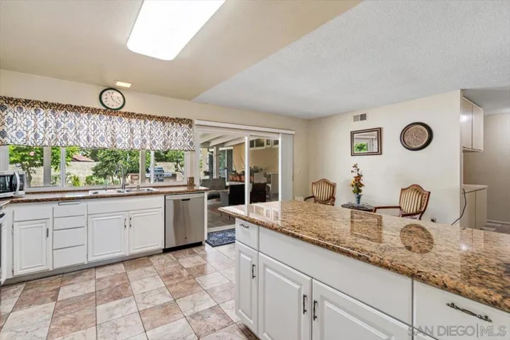8254 Calle Morelos, San Diego, California 92126