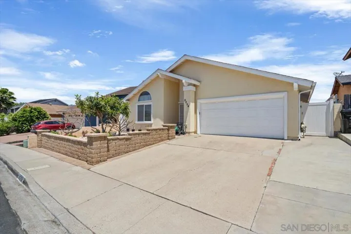 8254 Calle Morelos, San Diego, California 92126