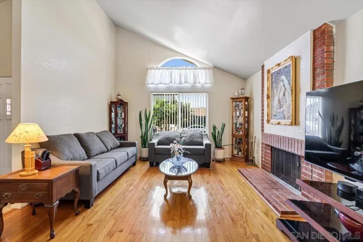 8254 Calle Morelos, San Diego, California 92126