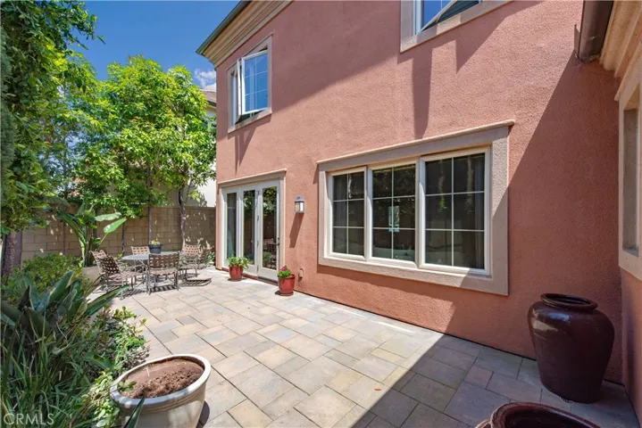 61 Thornapple, Irvine, California 92620