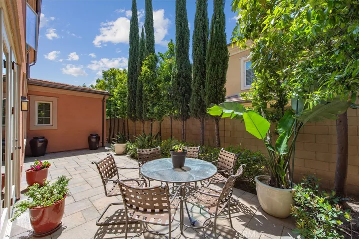 61 Thornapple, Irvine, California 92620