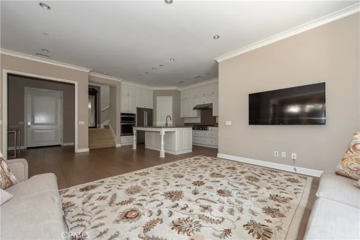61 Thornapple, Irvine, California 92620