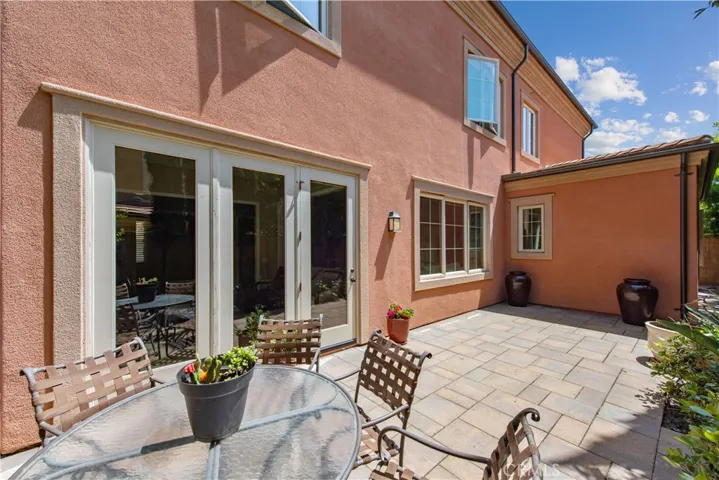 61 Thornapple, Irvine, California 92620