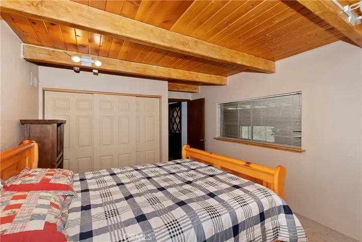 28671 Zion Drive, Lake Arrowhead, California 92352