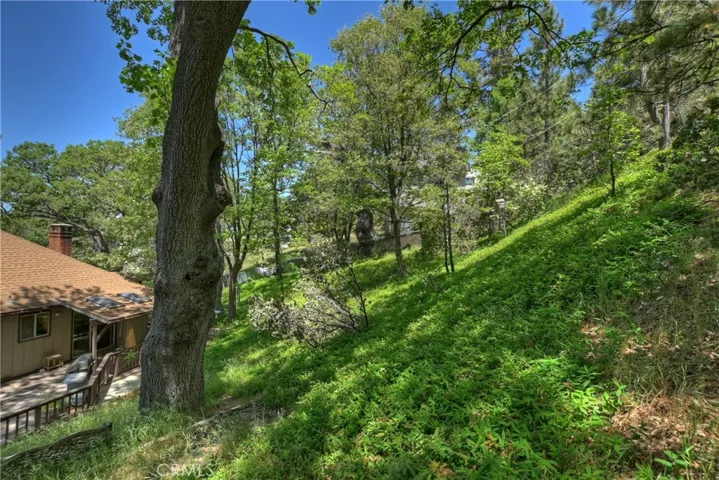 28671 Zion Drive, Lake Arrowhead, California 92352