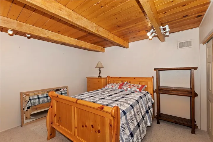28671 Zion Drive, Lake Arrowhead, California 92352