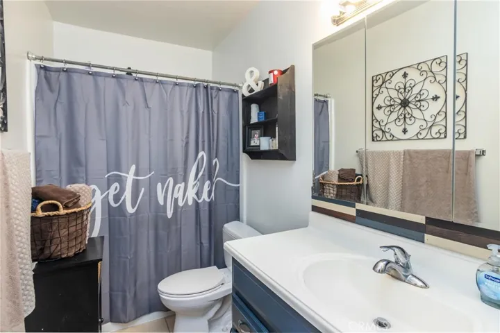 1415 Cosmic Way, Glendale, California 91201