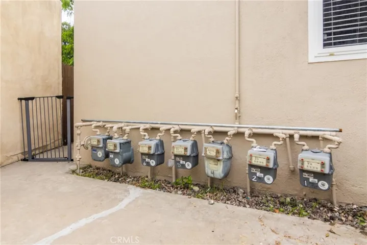 1415 Cosmic Way, Glendale, California 91201