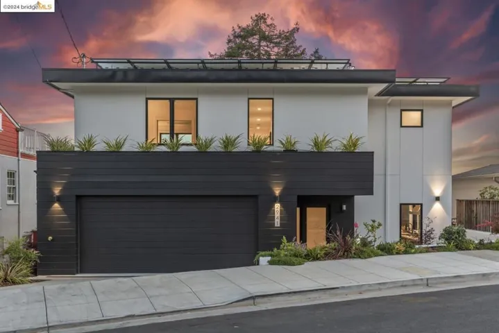 2941 Carlsen St, Oakland, California 94602