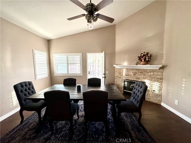 Dinning Room/Fireplace