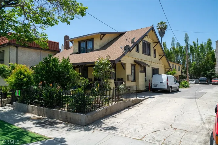 1724 N Spurgeon Street, Santa Ana, California 92706