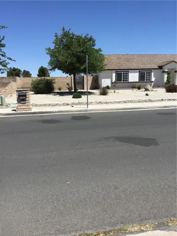22192 Goshute Avenue, Apple Valley, California 92307